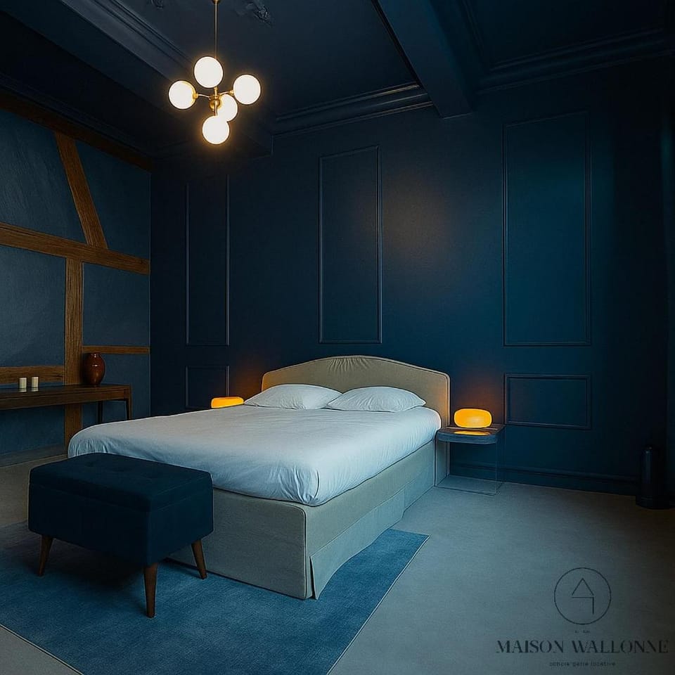 Bed, Photo of the whole room, Bedroom