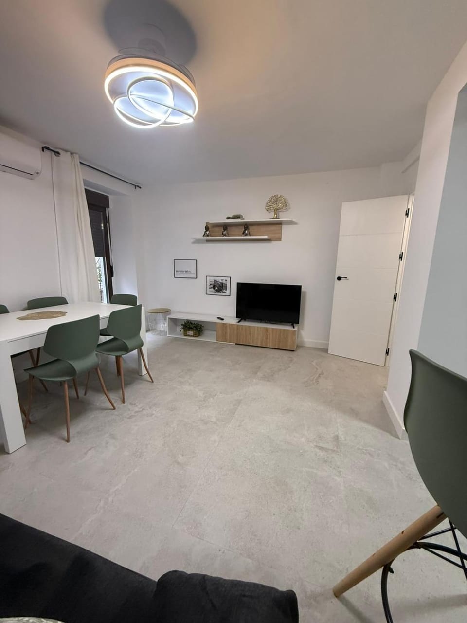 Living room, Dining area