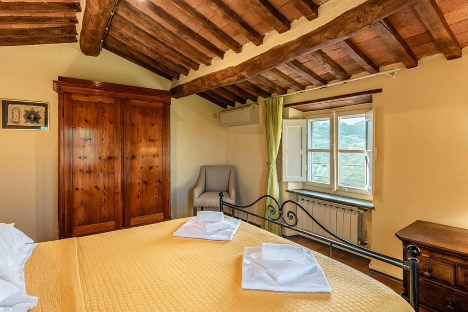 Borghetto Gaddini - Gli Inglesi Deluxe Apartment - Panoramic view and pool Apartment in Lucca