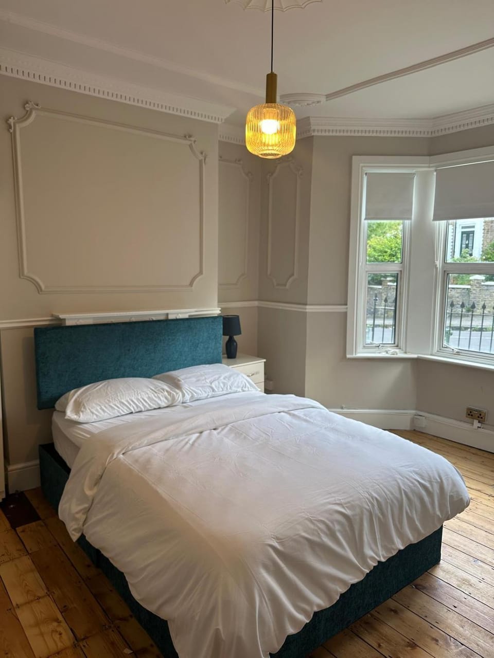 Stylish Four-Bed Haven Near Greenwich House in London