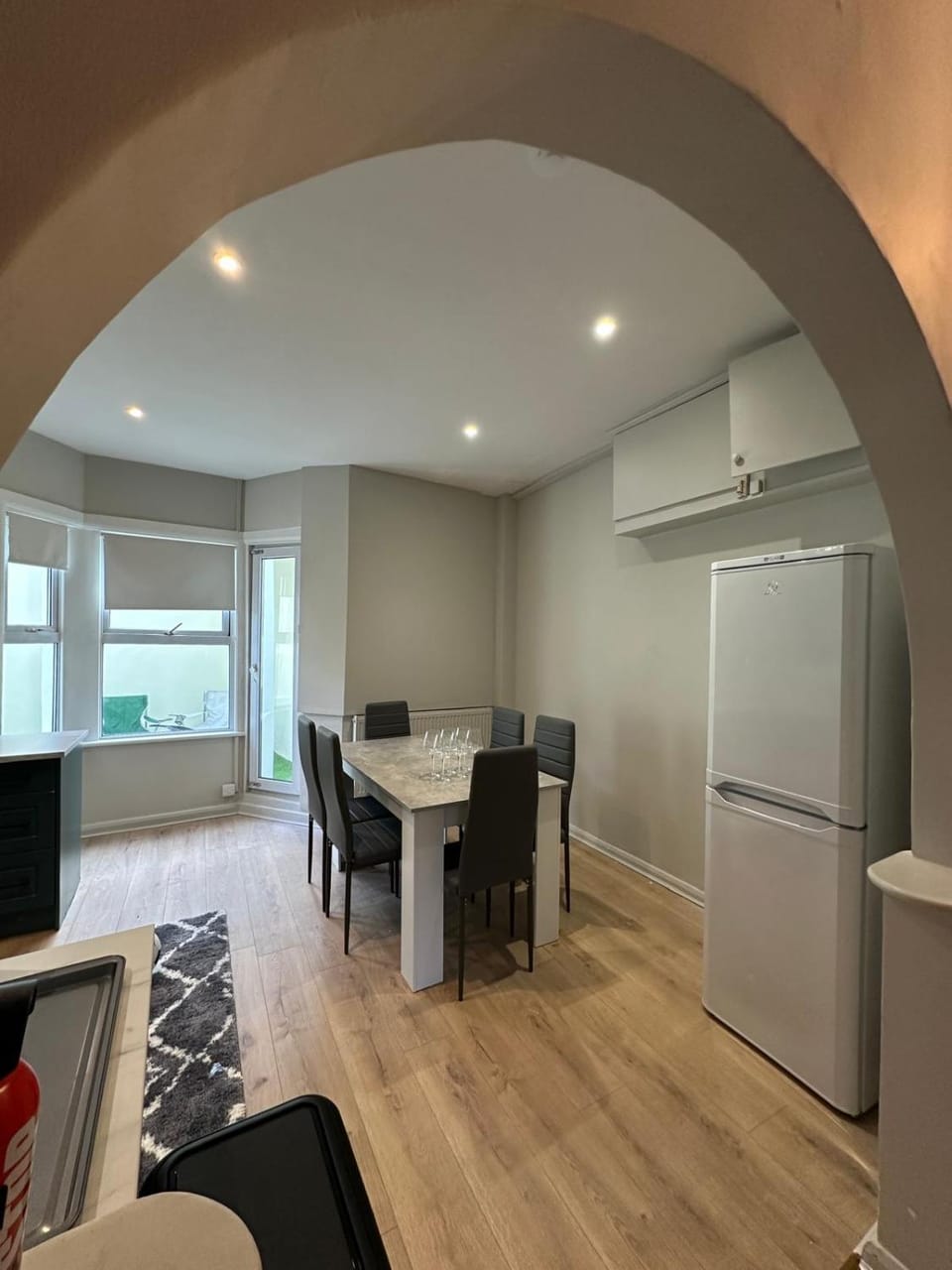 Stylish Four-Bed Haven Near Greenwich House in London