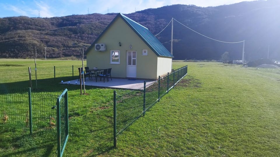 Home Delic Komarnica House in Montenegro