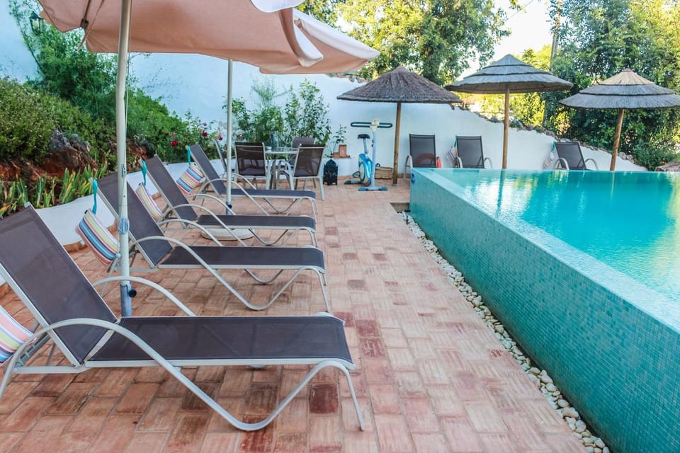 Patio, Swimming pool, Swimming pool