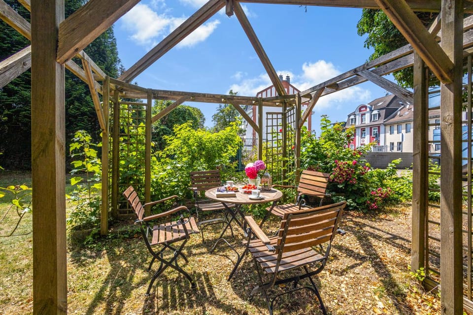 Garden, Dining area, Garden view