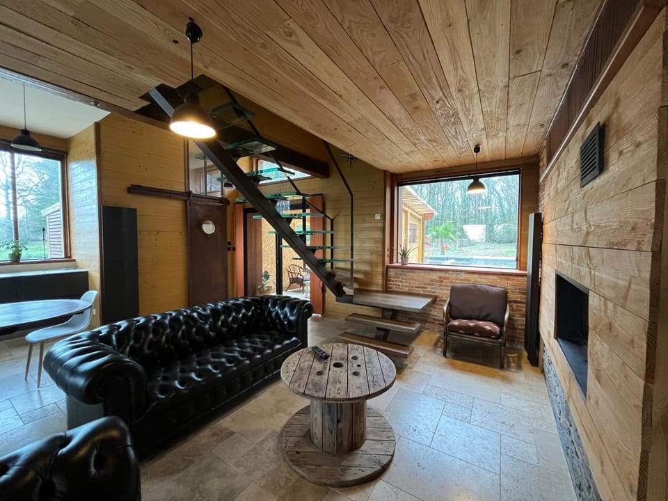 Atelier, cosy et moderne & terrasse avec jacuzzi Apartment in Pays de la Loire