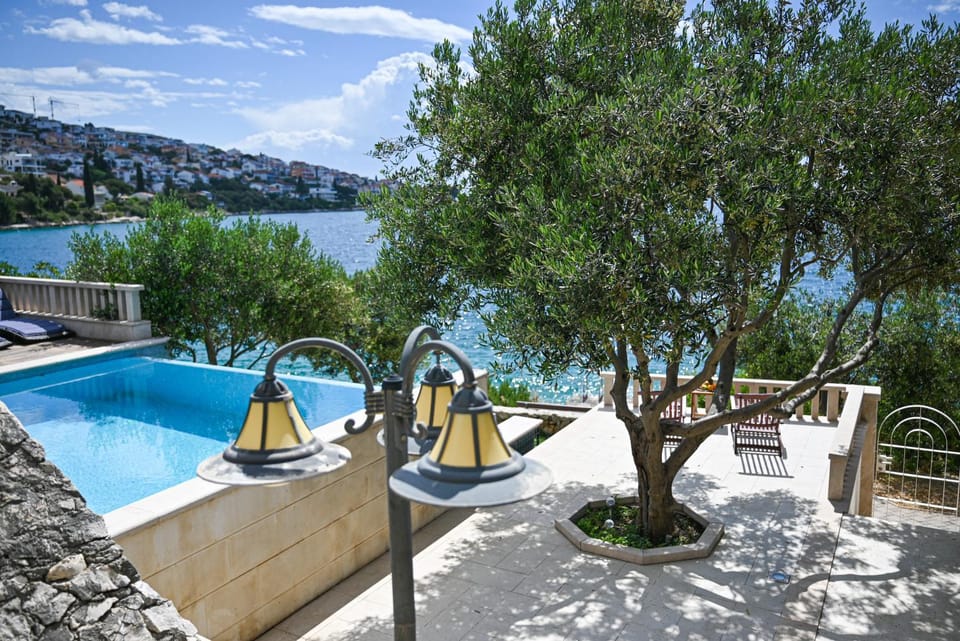 Garden, Swimming pool