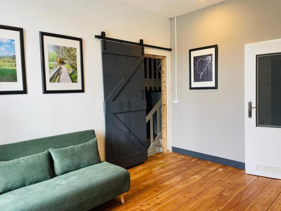 Facade/entrance, Seating area