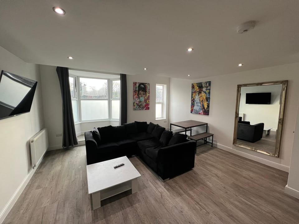 LT Duplex - 1 Bedroom Apartment - Free street parking Apartment in Leicester