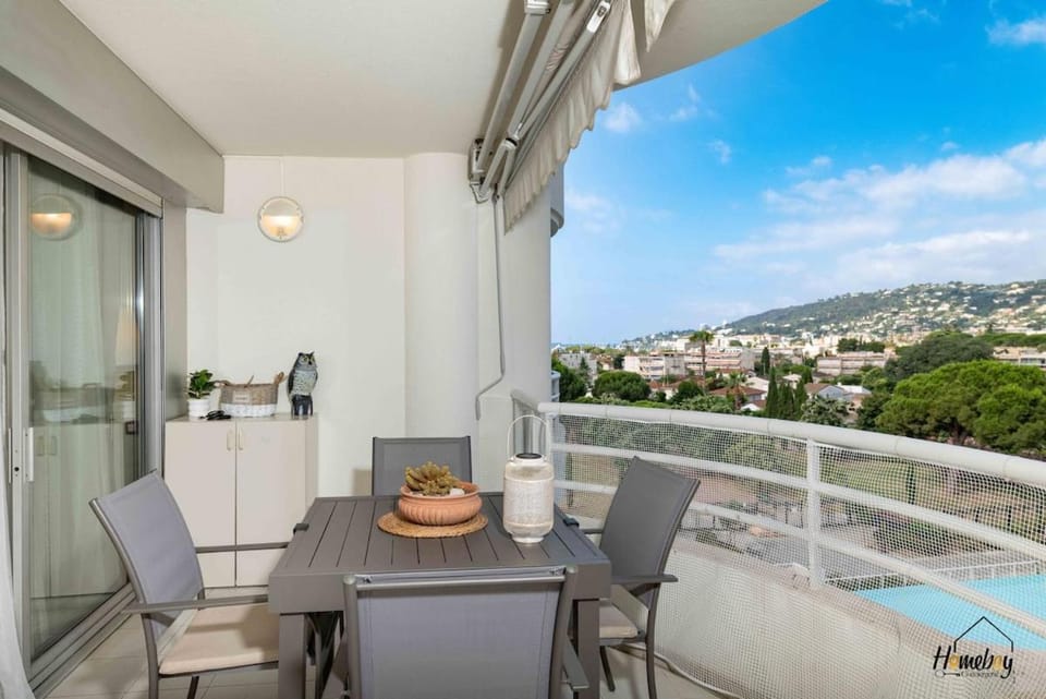 T2 Bord de mer & piscine - Vue parc Exflora Apartment in Antibes