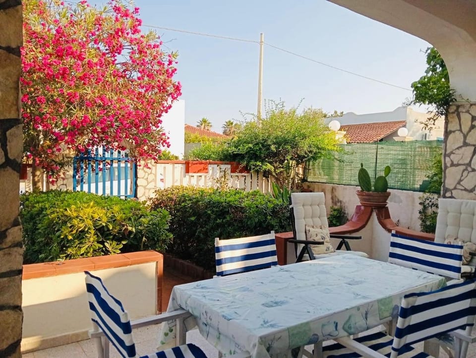 Patio, Garden view