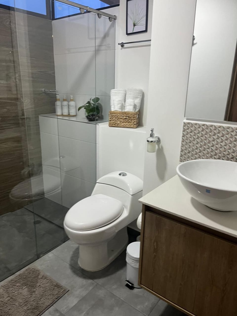 Apartaestudio con balcón en zona top Apartment in Armenia