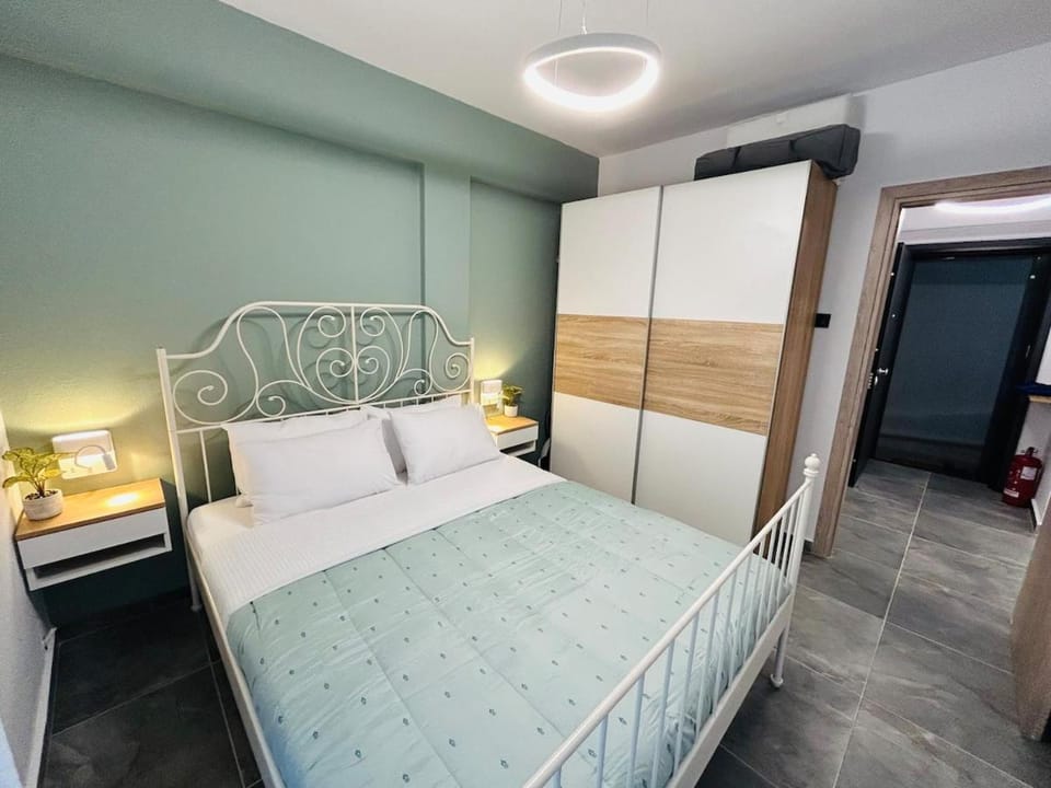 Avra House Nea Peramos Apartment in Nea Peramos