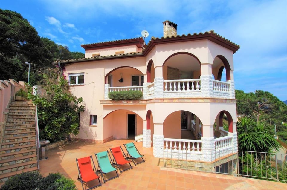 V&V Lloret-Villa Christine, villa lujosa para 17 personas Villa in Selva