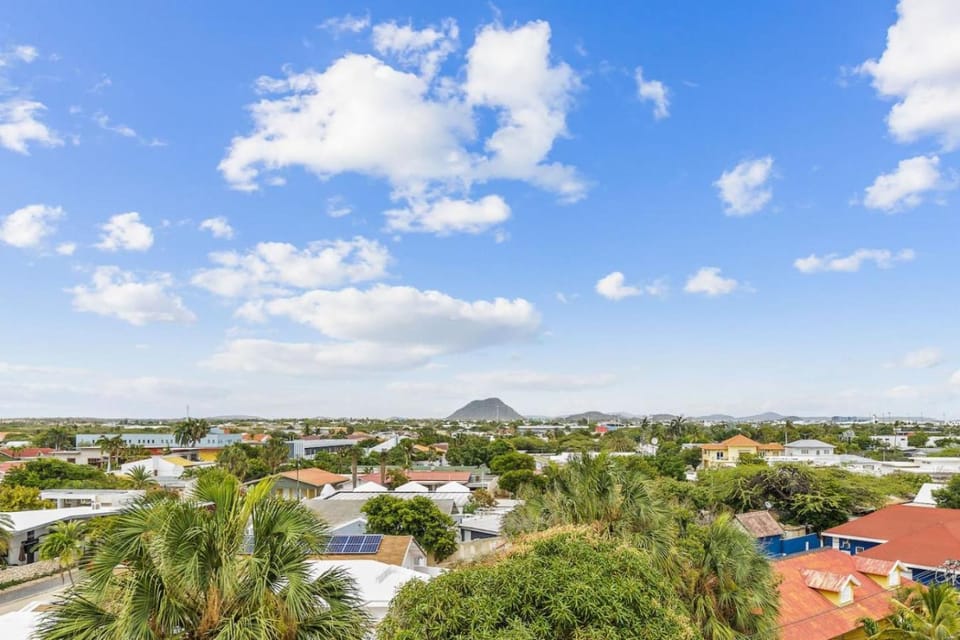 2 BR Oceanview Condo Coral Shell 3e Apartment in Oranjestad