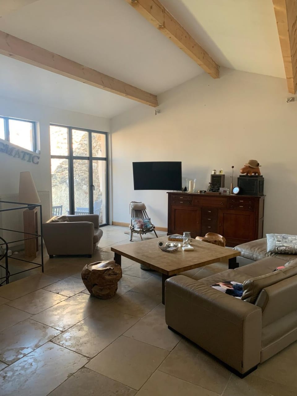 Communal lounge/ TV room