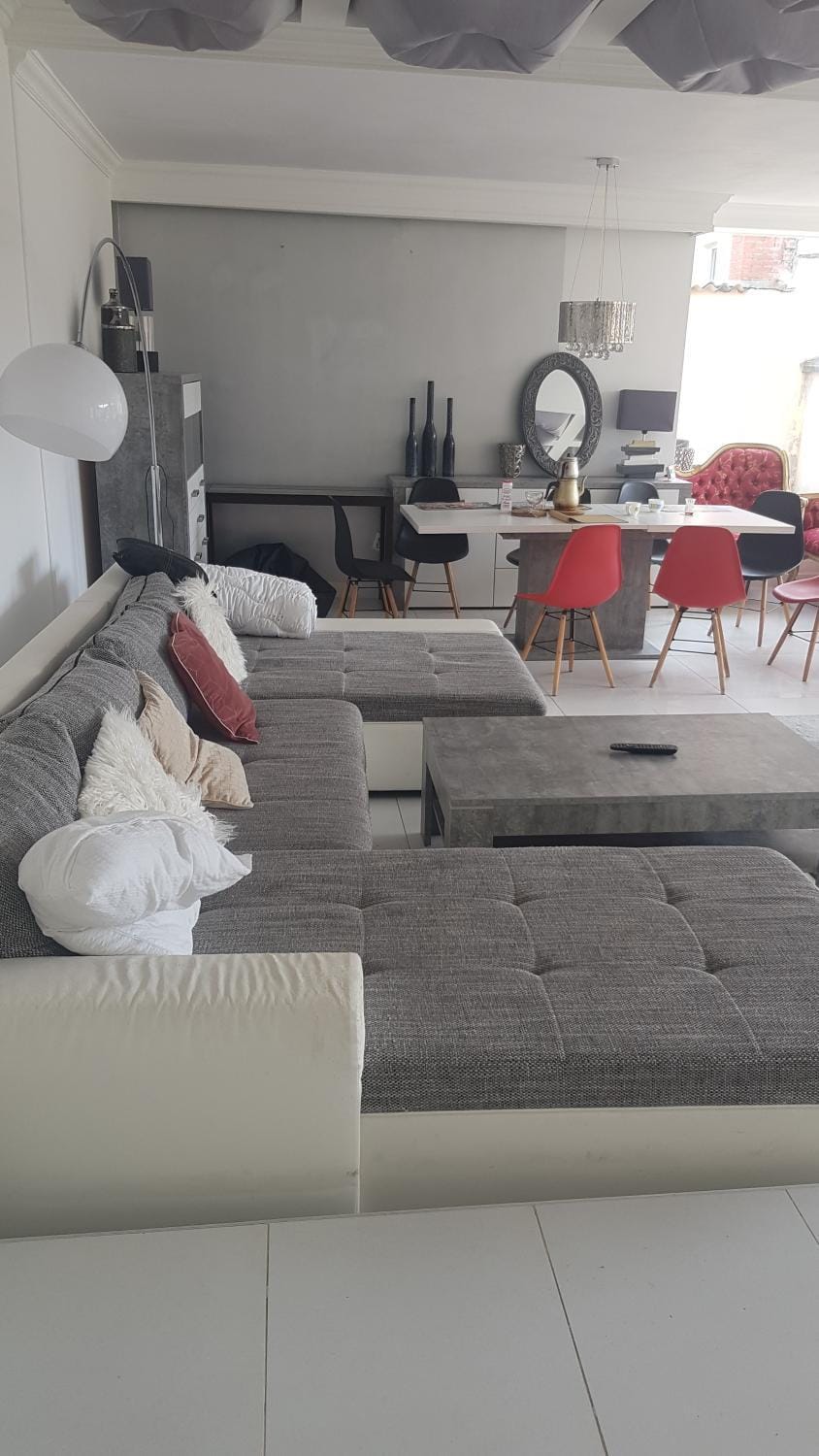 Casa linistii Apartment in Romania