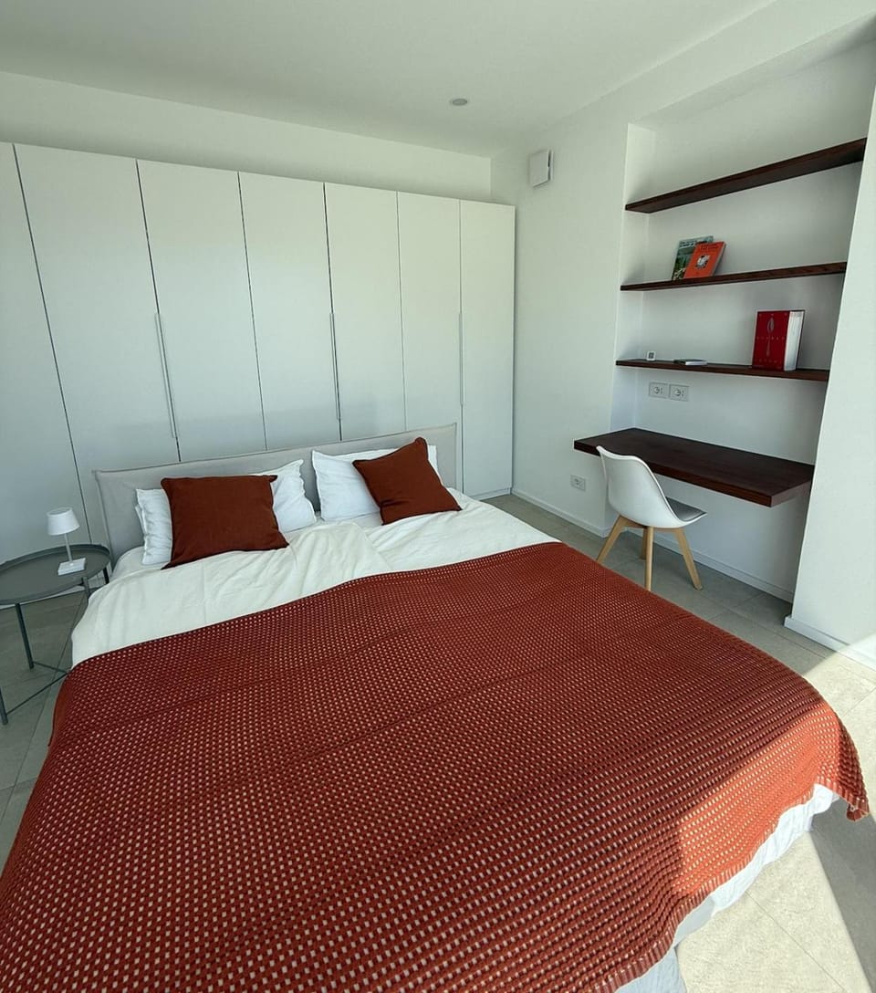 Bed, Photo of the whole room, Bedroom, wardrobe