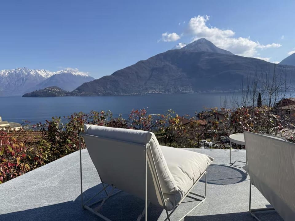 Natural landscape, View (from property/room), Balcony/Terrace, Seating area, Lake view