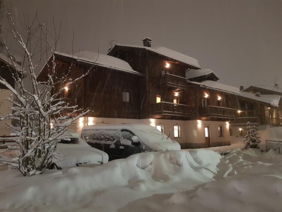Property building, Winter