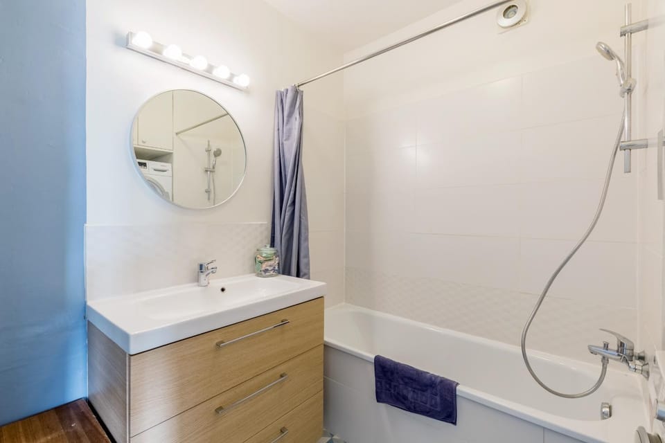 Bathroom, hair dryier, washing machine, dryer