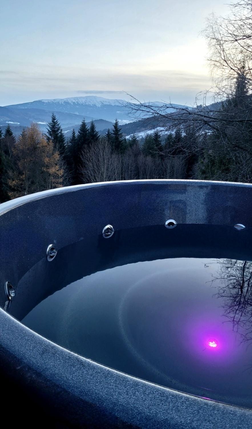 Hot Tub, Mountain view
