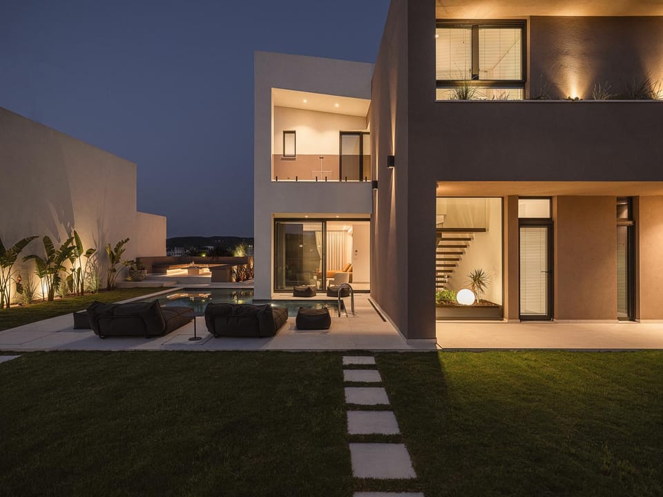 Property building, Swimming pool
