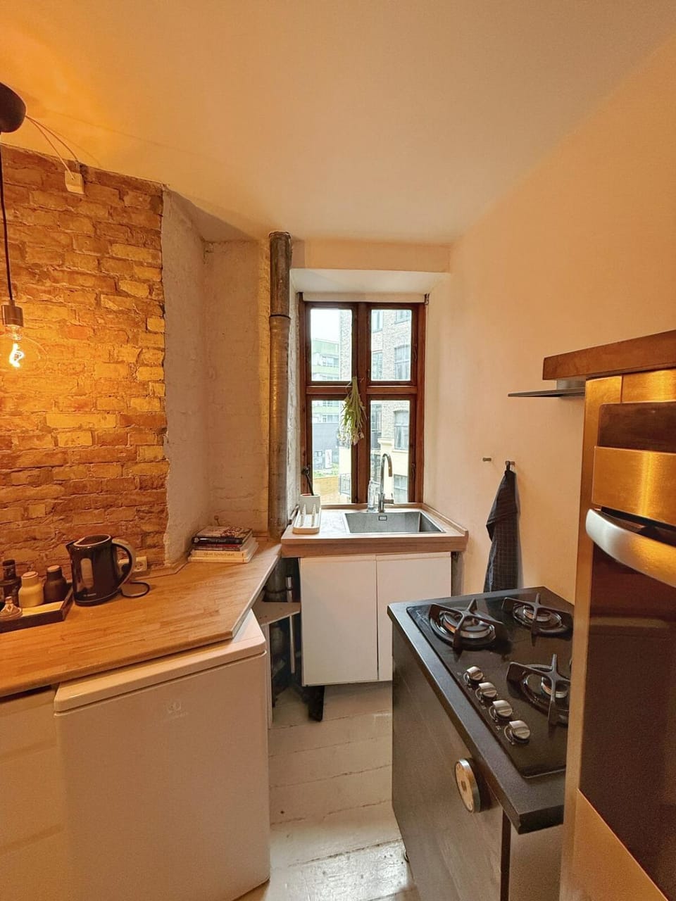 Kitchen or kitchenette, stove