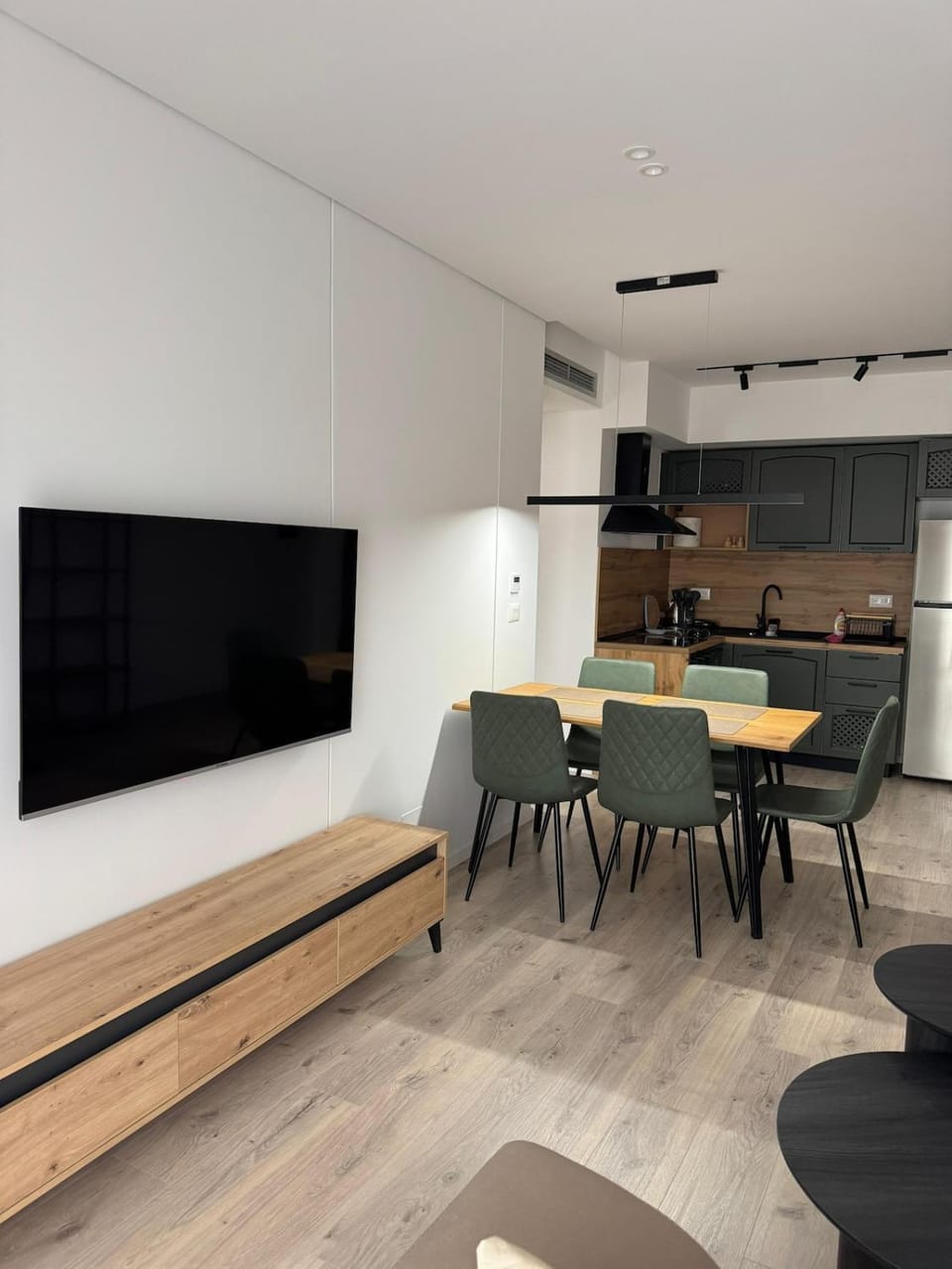 TV and multimedia, Kitchen or kitchenette, Seating area, Dining area