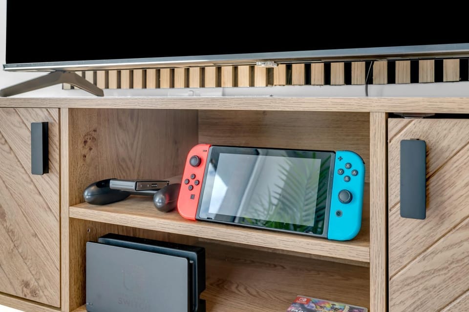 The Van Gogh Loft - By Raymond Properties Apartment in Kingston upon Thames