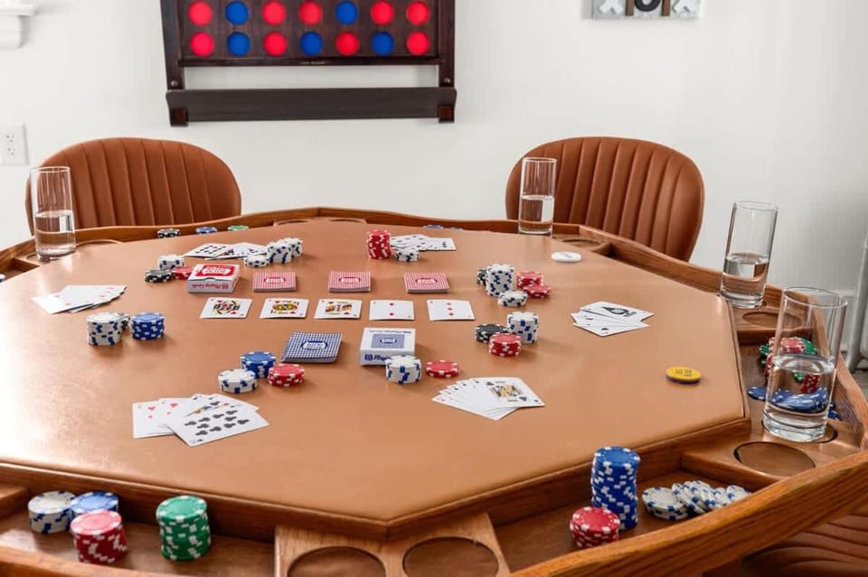 Whole House Near NYC and Transit with Game Room Fire Pit and King Bed House in New Rochelle