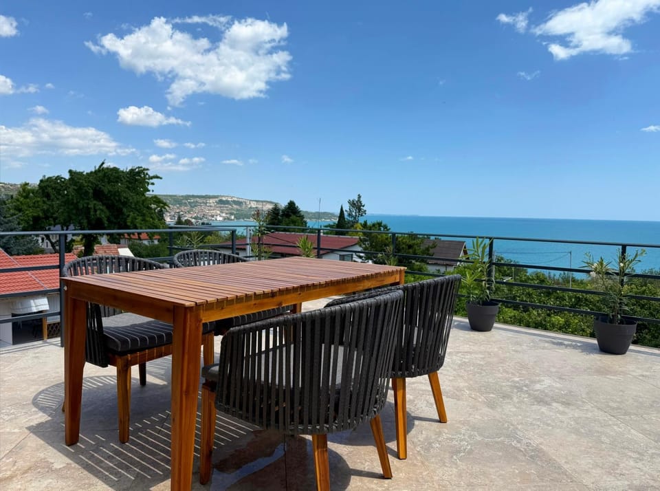 Day, Natural landscape, View (from property/room), Balcony/Terrace, Seating area, Sea view
