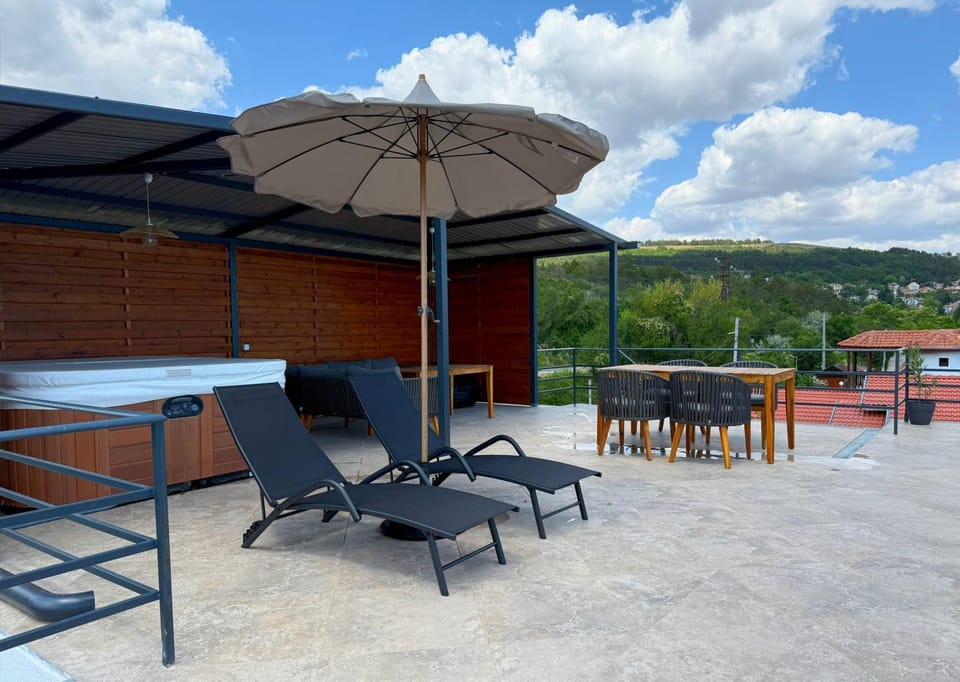 Day, Natural landscape, View (from property/room), Balcony/Terrace, Mountain view, sunbed