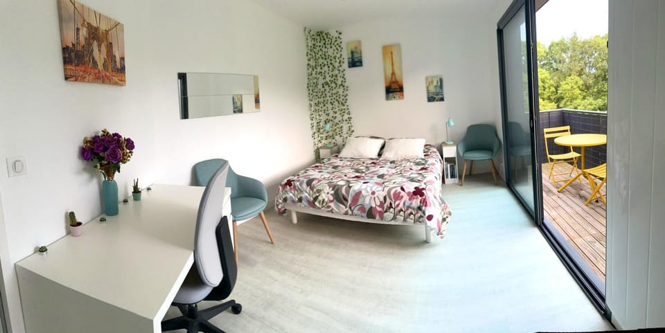 Photo of the whole room