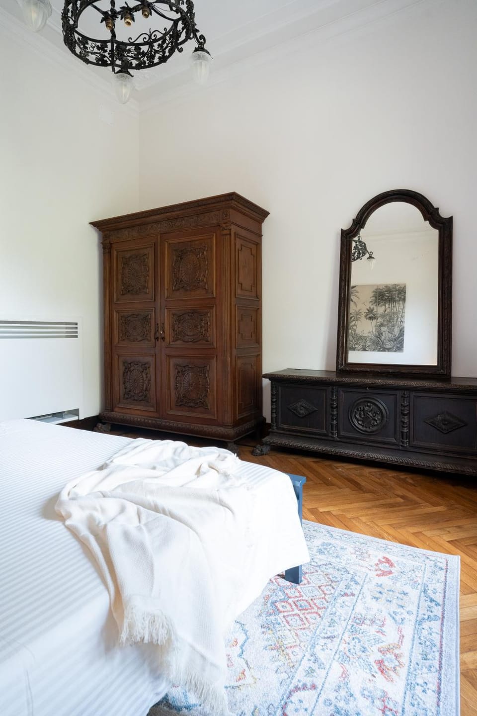 Bedroom, wardrobe