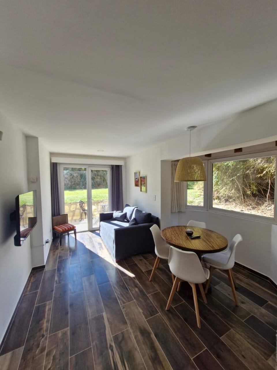 TV and multimedia, Dining area