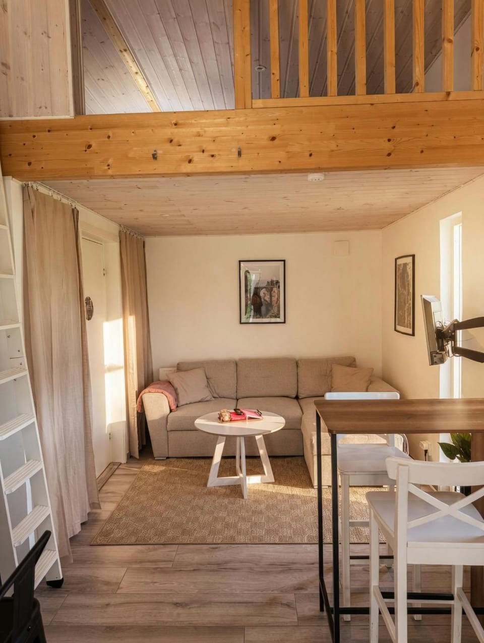 Living room, Seating area, Dining area
