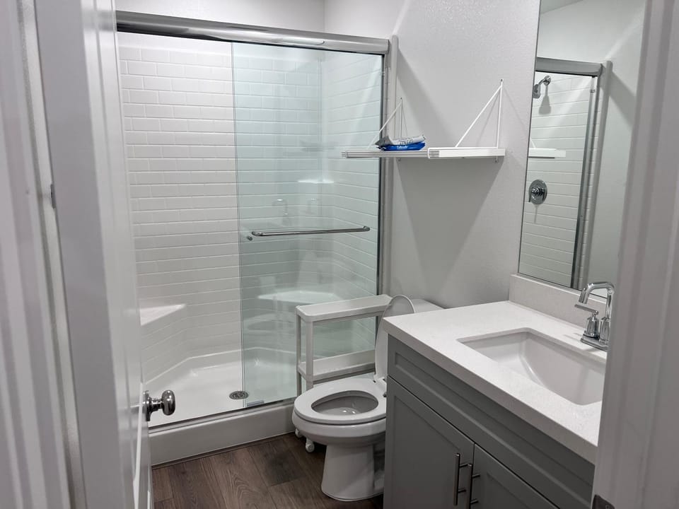 Shower, Toilet, Bathroom