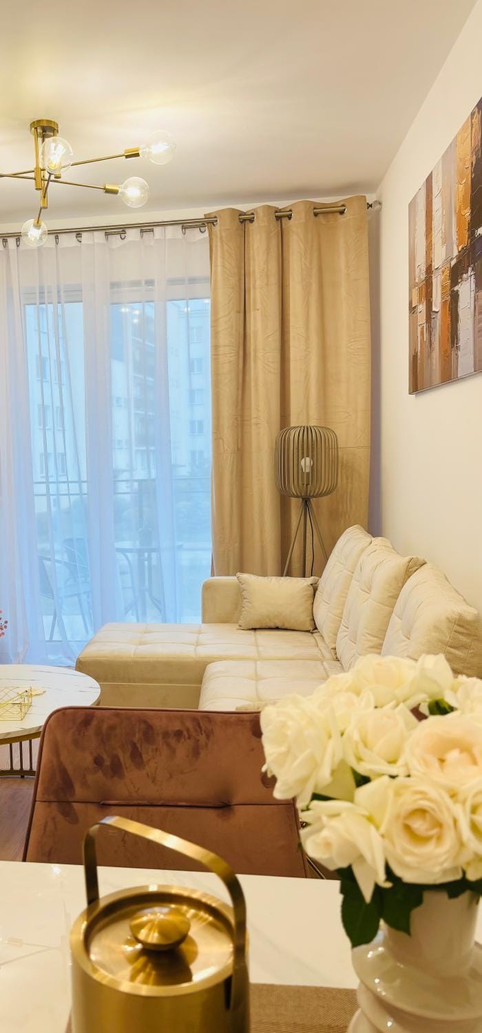 Lotus Apartments Impero separate kitchen two rooms parking balcony Apartment in Masovian Voivodeship