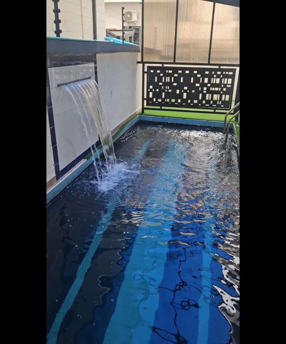 Pool view, Swimming pool