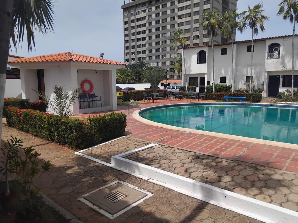 Town House El Retiro Apartment in Venezuela
