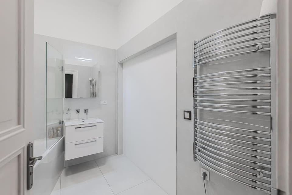 Private Room, AC, Central w Kitchen Apartment in Prague