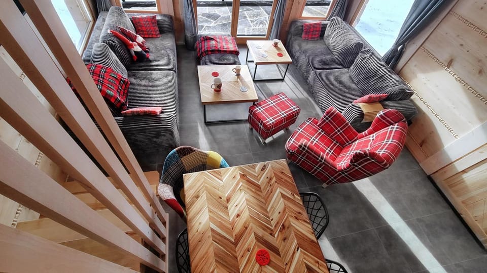 Communal lounge/ TV room, Living room