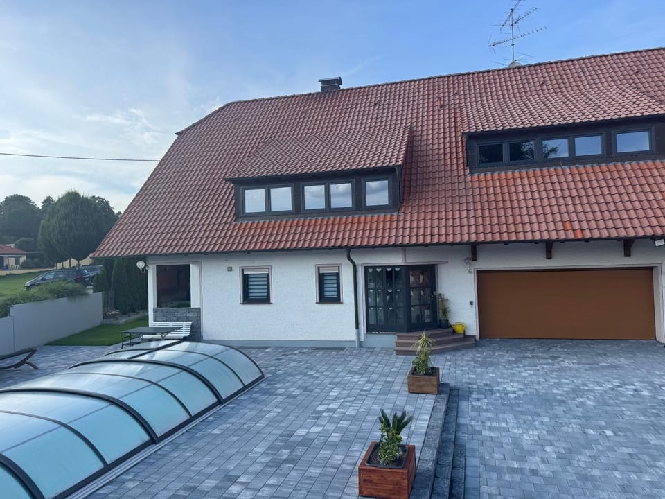 Property building, Swimming pool