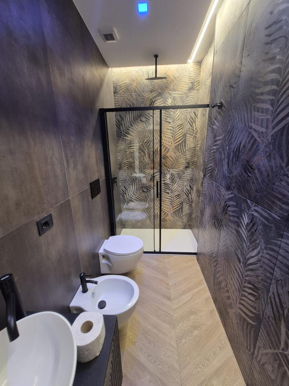 Gran Duca San Riccardo Luxury House VICINO AEROPORTO BRINDISI Check in H24 - with free private Parking Apartment in Brindisi