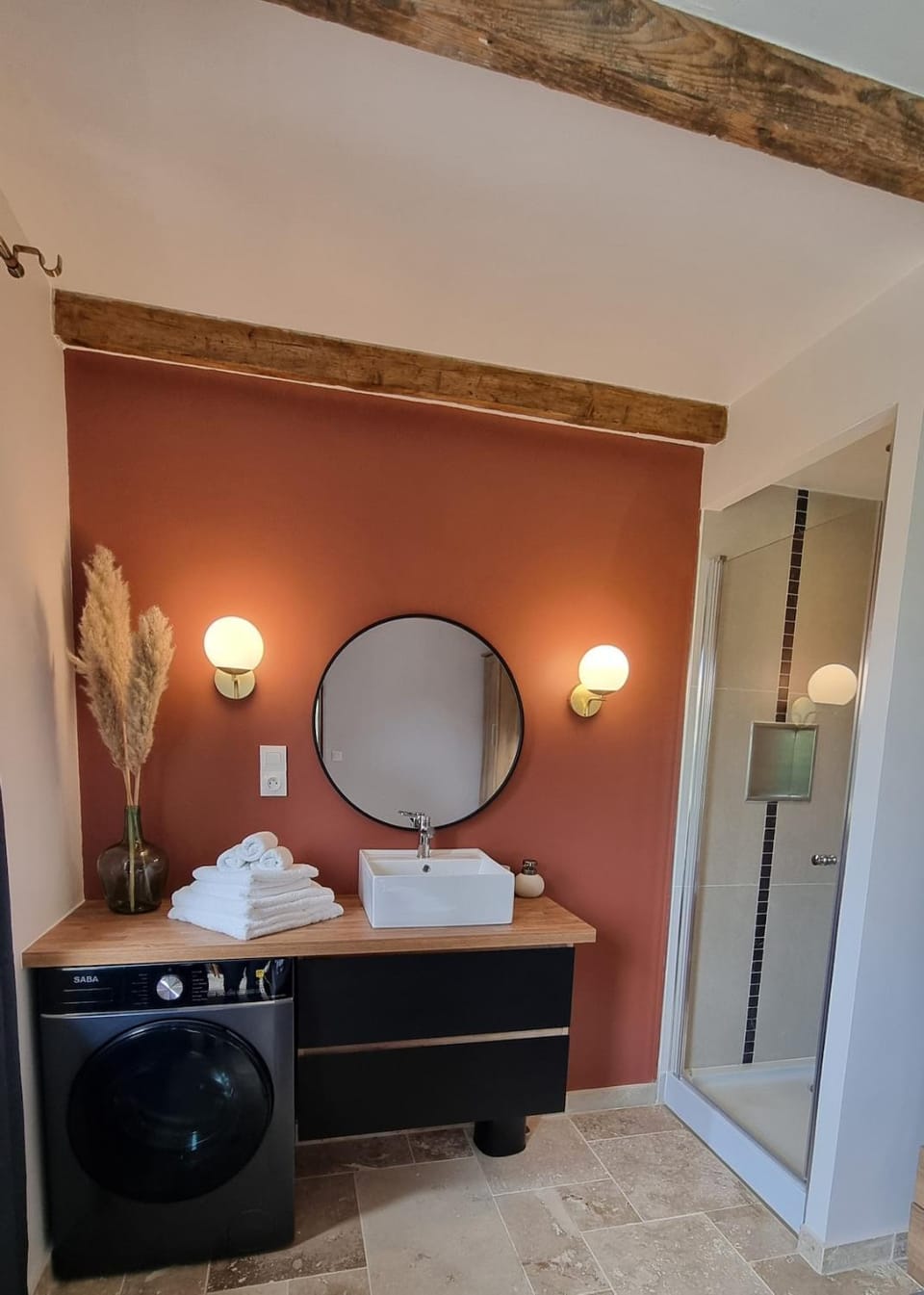 Bathroom, towels