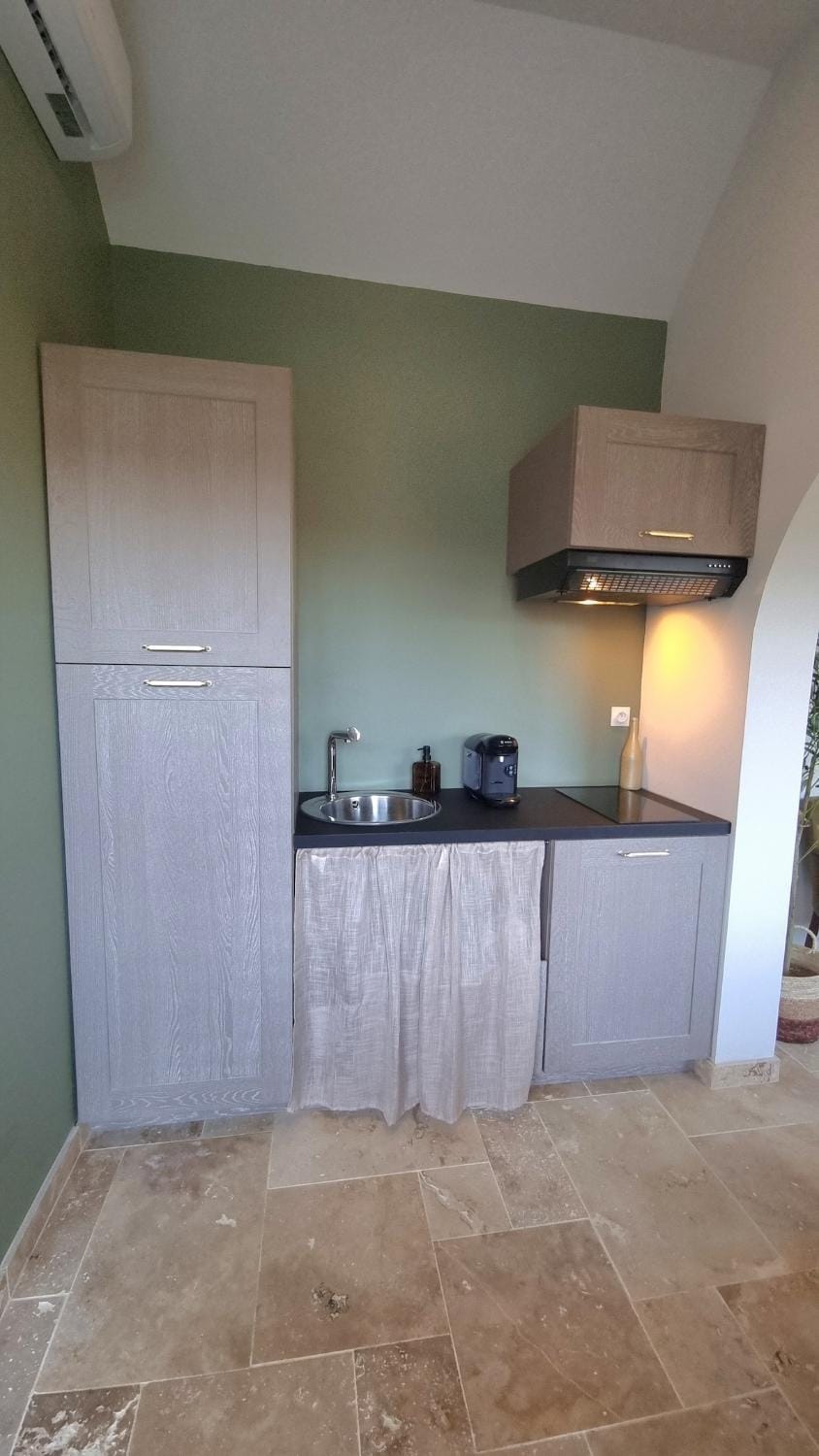Kitchen or kitchenette, stove