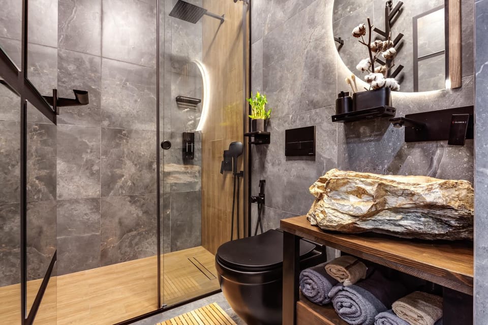 Shower, towels