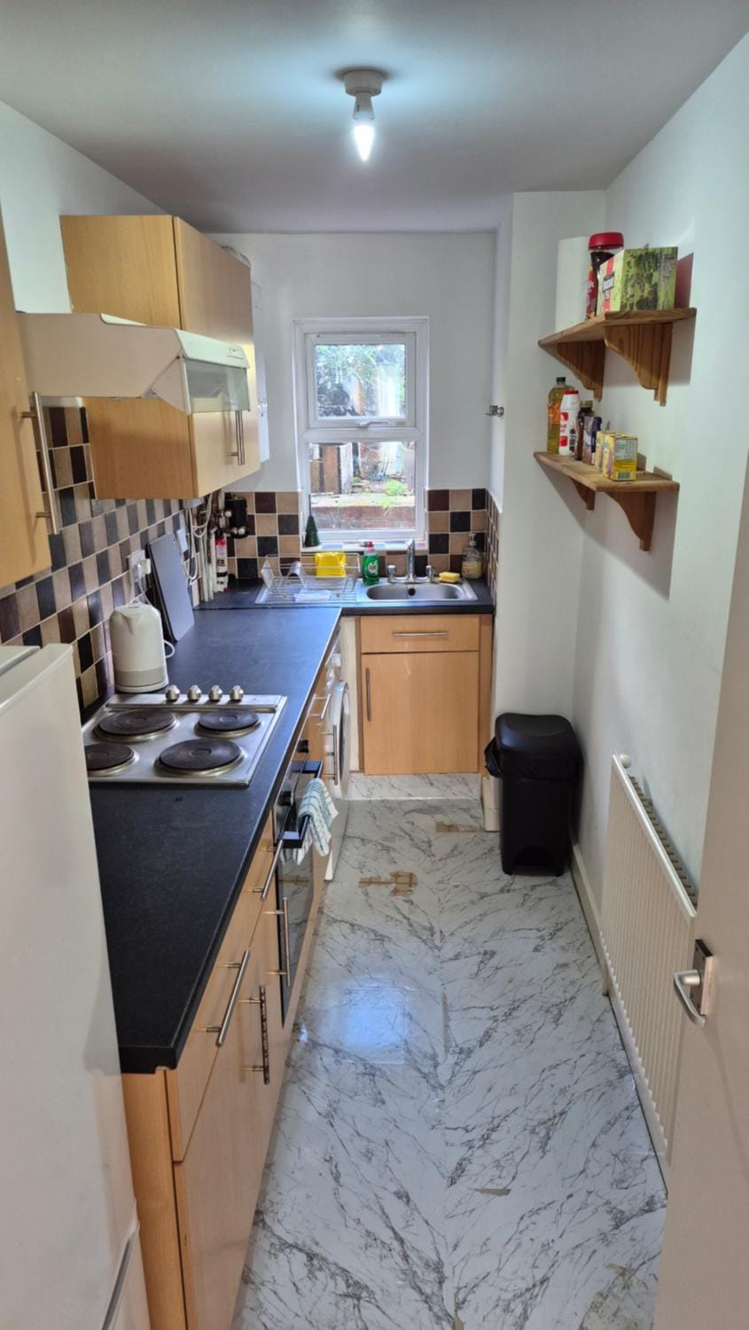 Kitchen or kitchenette, stove