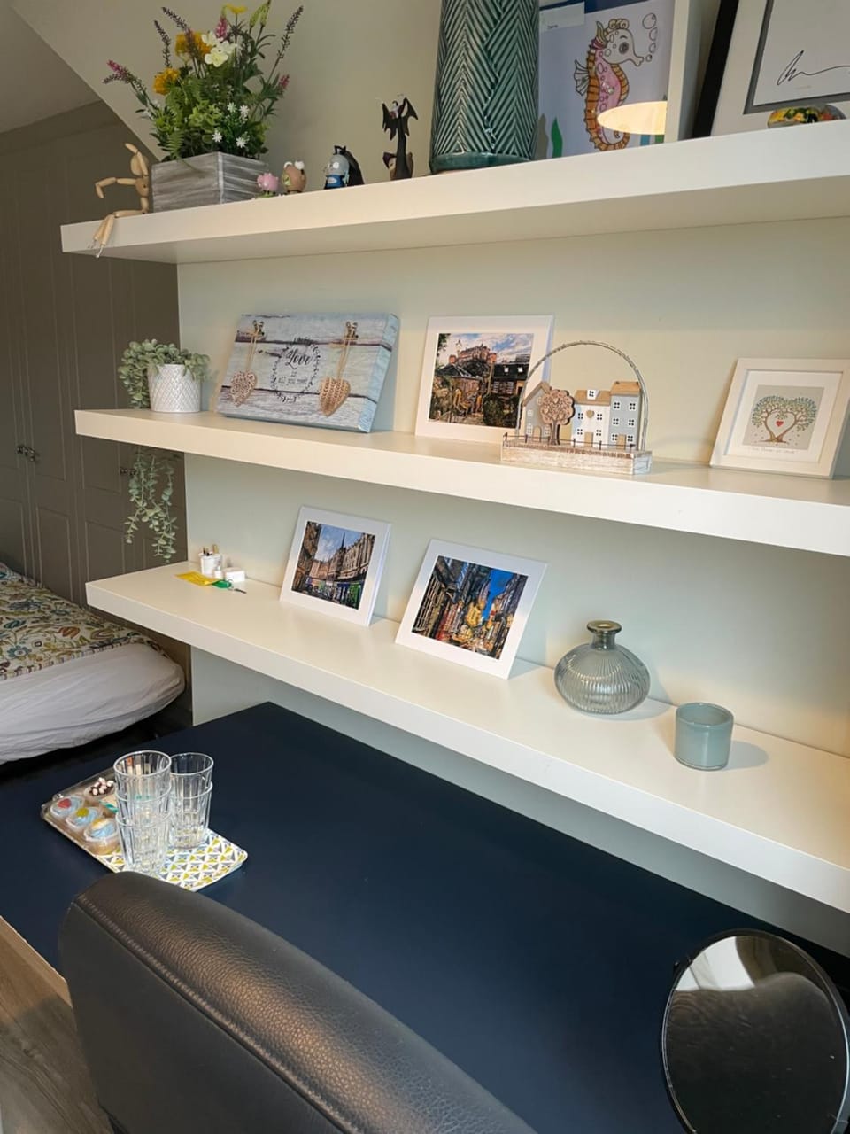 Spacious, modern room for families in a shared family home Vacation rental in Dublin