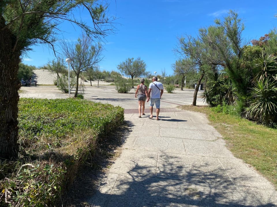 Appartement à la Grande Motte à 50m de la plage Apartment in La Grande-Motte